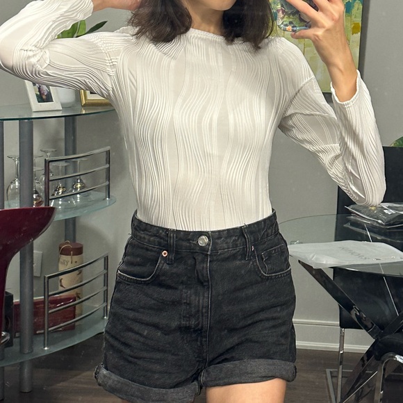 [SOLD] NWT Rihoas Boat Neck Water Ripple Textured longsleeve Tee - Picture 4 of 7